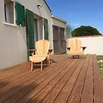 ღ L'epinette - Proche Plage, Wi-fi & Parking Дом отдыха *