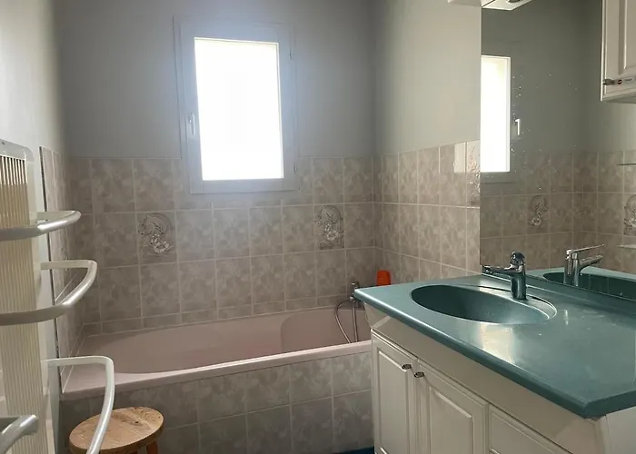 Holiday home Ღ L'Epinette - Proche Plage, Wi-Fi & Parking La Couarde-sur-Mer